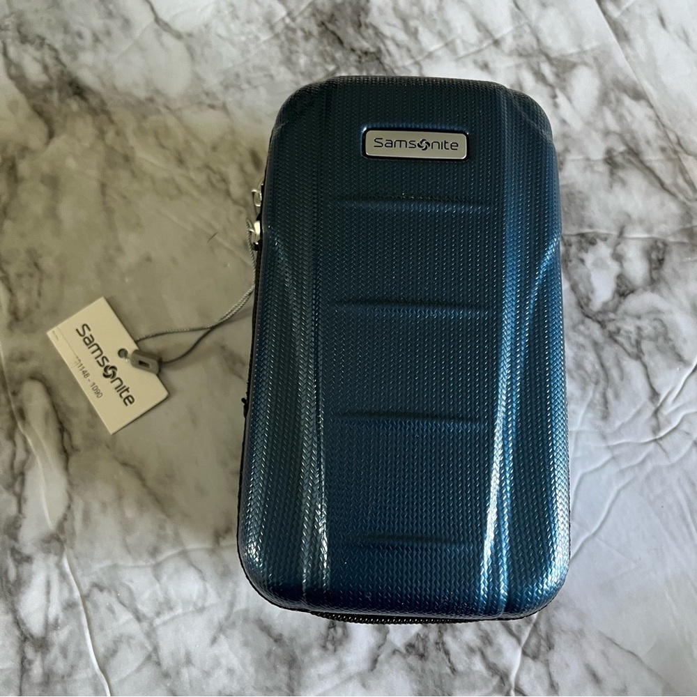 New Samsonite hard case toiletry case travel case